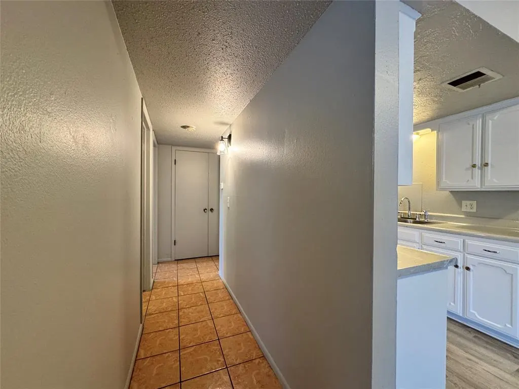 Photo 13 — 7413 Melrose Lane, Oklahoma City, OK 73127