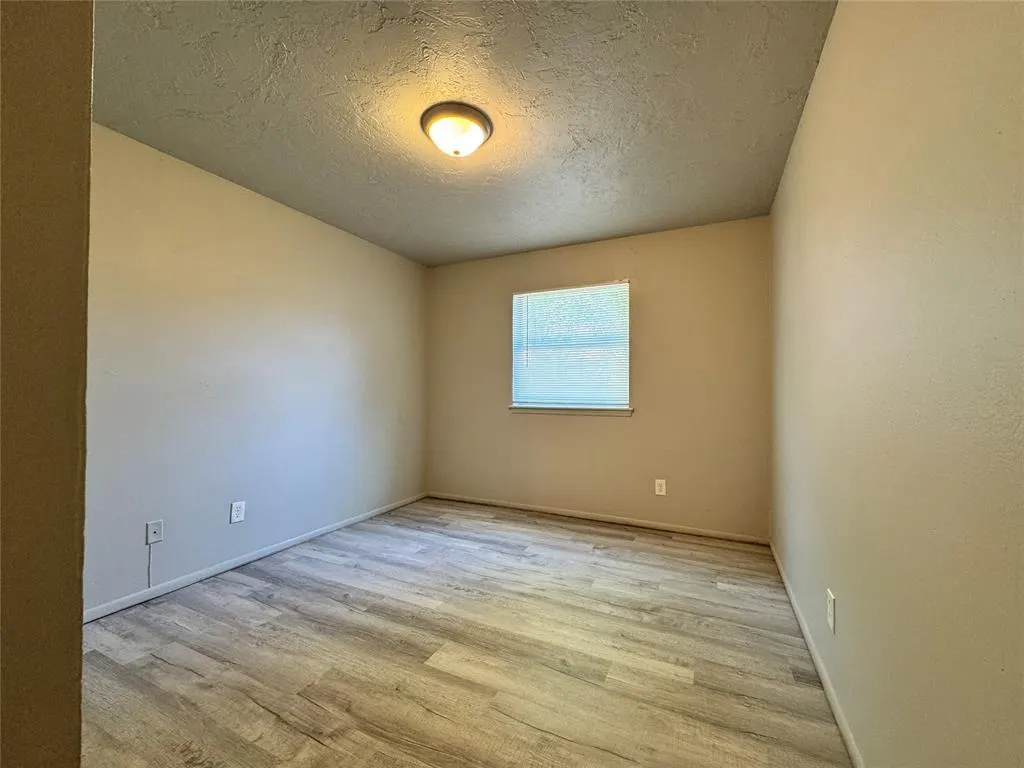 Photo 14 — 7413 Melrose Lane, Oklahoma City, OK 73127