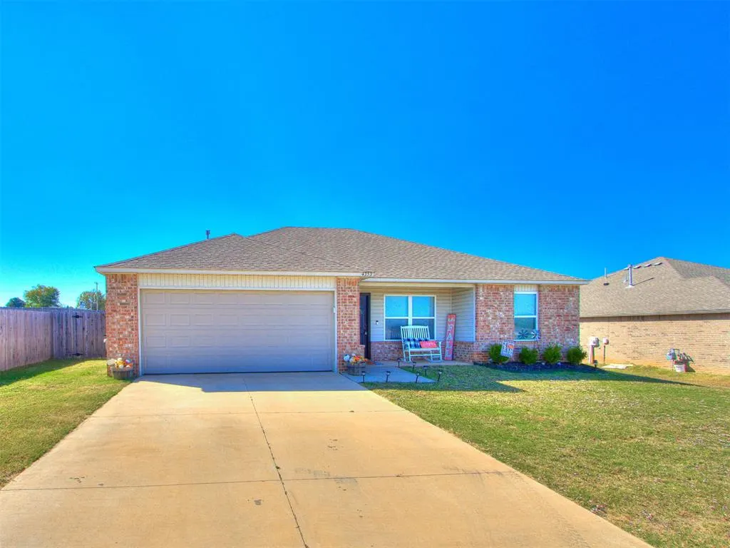 Photo 2 — 4353 Winding Brook, Harrah, OK 73045