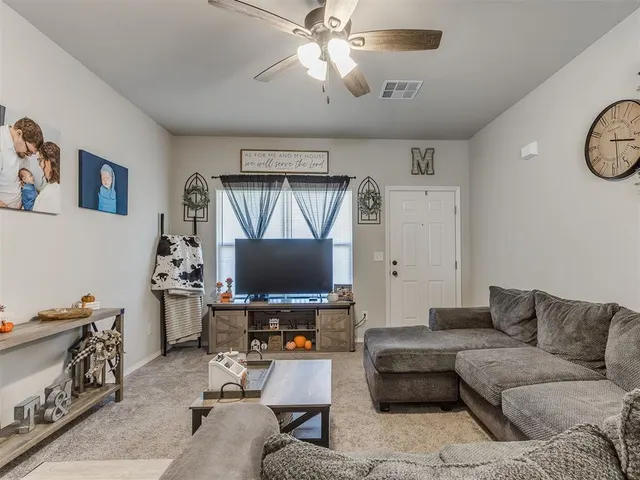 Photo 4 — 4353 Winding Brook, Harrah, OK 73045