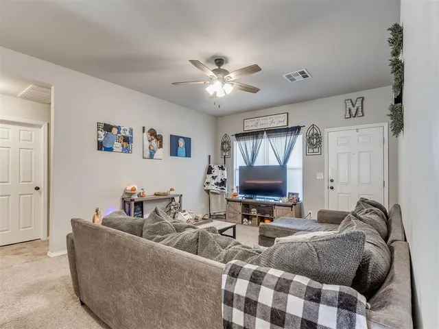 Photo 6 — 4353 Winding Brook, Harrah, OK 73045
