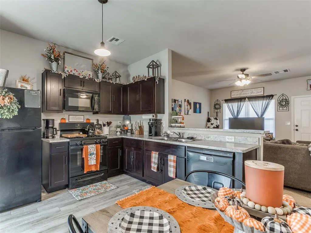 Photo 8 — 4353 Winding Brook, Harrah, OK 73045