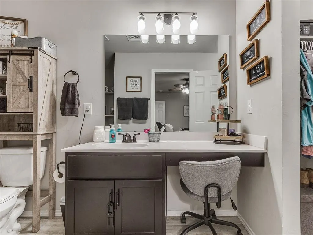 Photo 14 — 4353 Winding Brook, Harrah, OK 73045