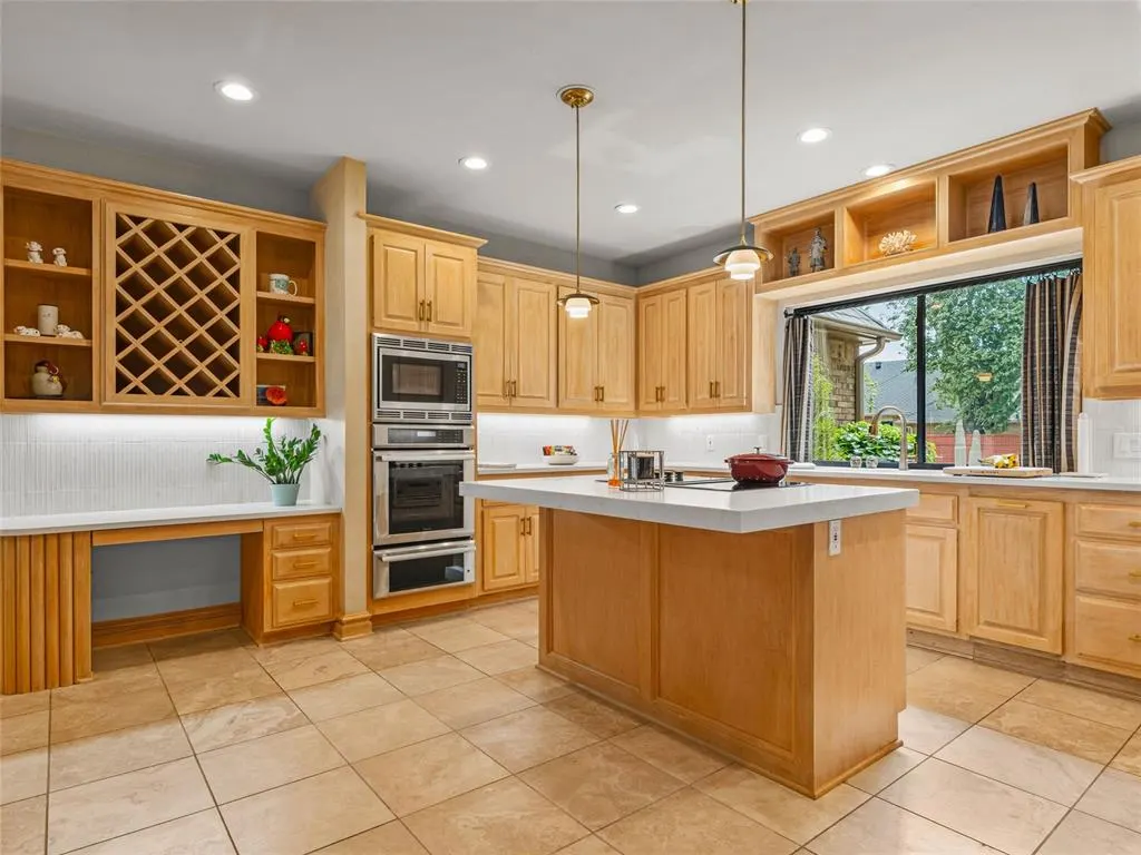 Photo 18 — 12505 Bocage Drive, Oklahoma City, OK 73142
