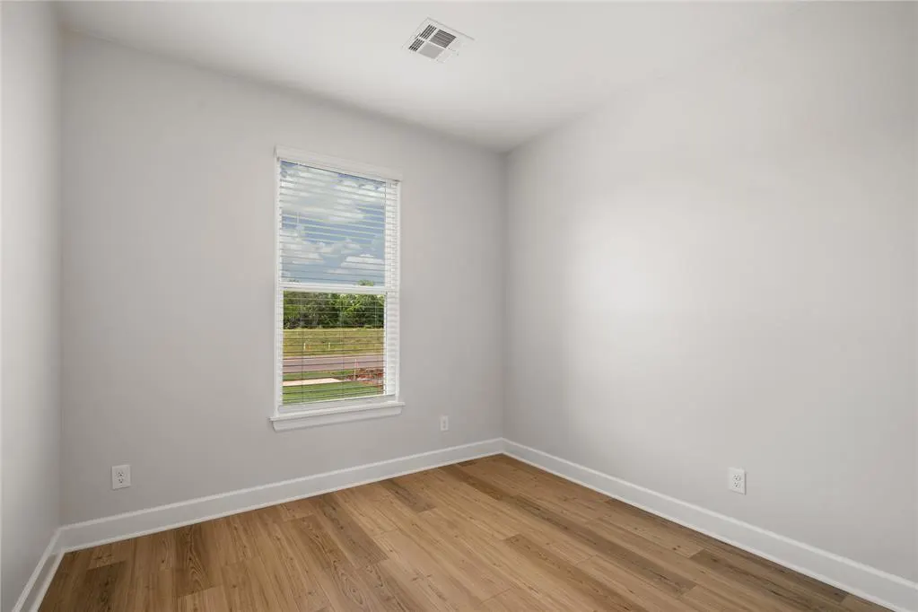 Photo 10 — 3116 Evyn Boulevard, Yukon, OK 73099