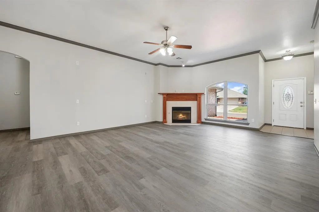 Photo 9 — 909 Greenfield Avenue, Yukon, OK 73099