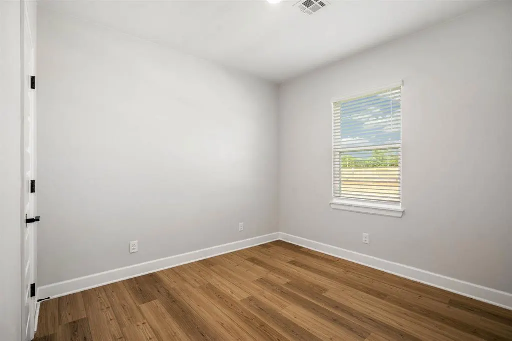 Photo 9 — 3108 Adelyn Terrace, Yukon, OK 73099