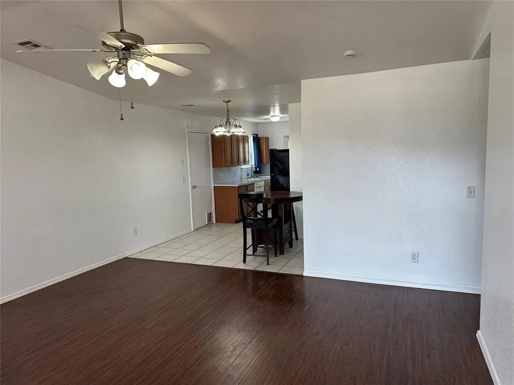 Photo 7 — 501 Poppy Lane, Norman, OK 73069