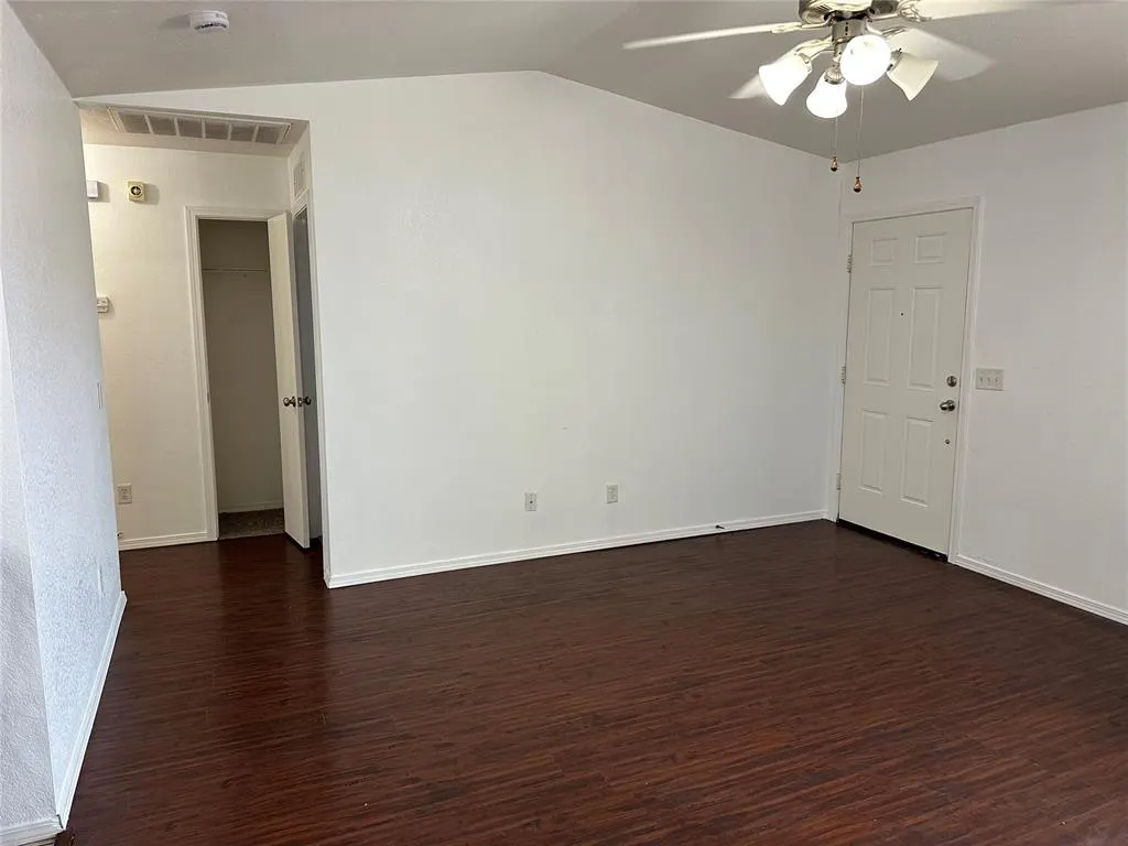 Photo 9 — 501 Poppy Lane, Norman, OK 73069