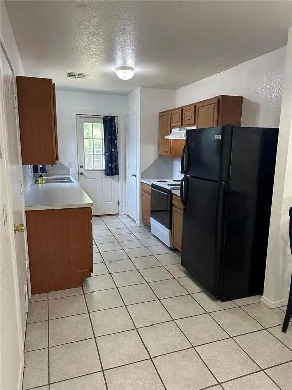 Photo 10 — 501 Poppy Lane, Norman, OK 73069