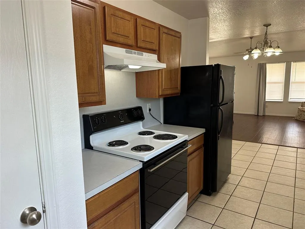 Photo 12 — 501 Poppy Lane, Norman, OK 73069