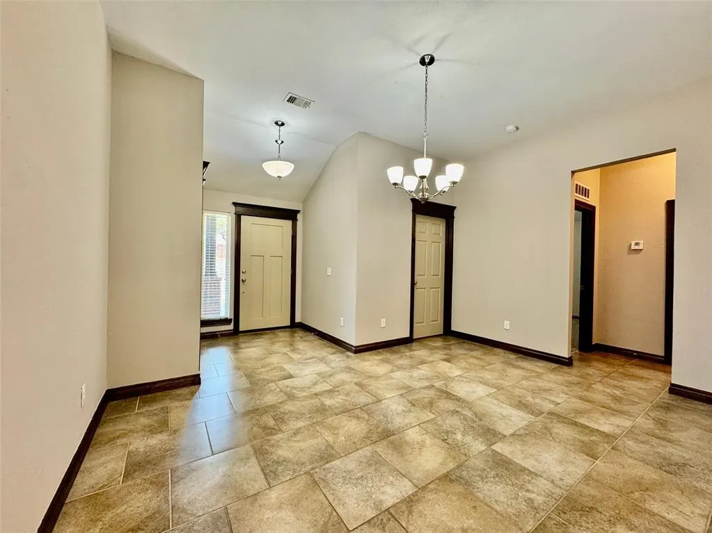 Photo 5 — 18123 Manera Way, Edmond, OK 73012