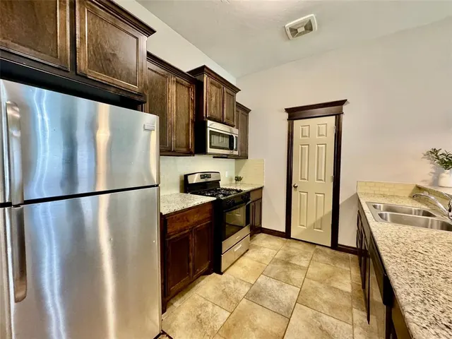 Photo 8 — 18123 Manera Way, Edmond, OK 73012