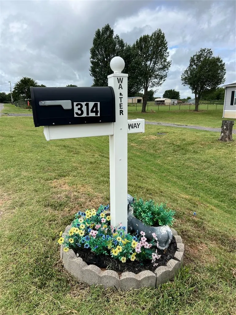 Photo 2 — 314 Walter Way, Anadarko, OK 73005