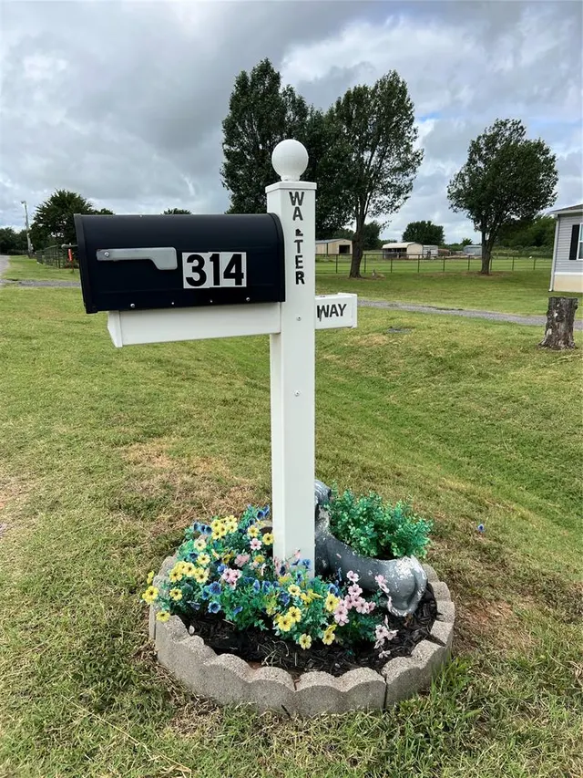 Photo 2 — 314 Walter Way, Anadarko, OK 73005