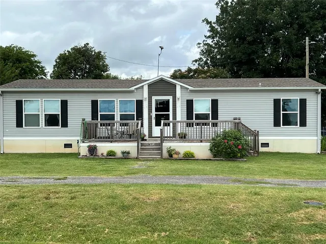 Photo 3 — 314 Walter Way, Anadarko, OK 73005