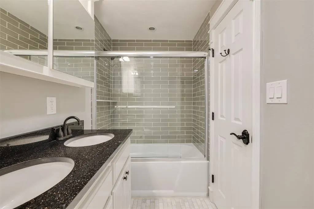 Photo 21 — 2725 NW 68th Street, Oklahoma City, OK 73116