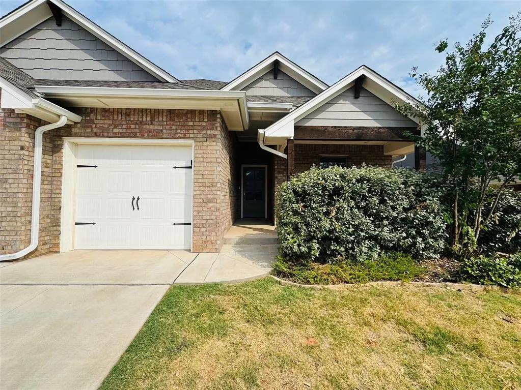 Photo 2 — 8625 Stark Street, Arcadia, OK 73007