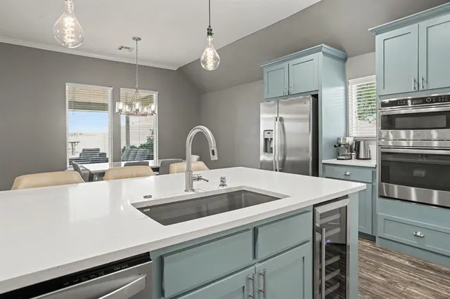 Photo 5 — 6233 Beverly Hills Drive, Edmond, OK 73034