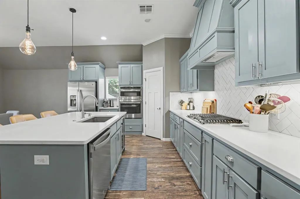 Photo 7 — 6233 Beverly Hills Drive, Edmond, OK 73034