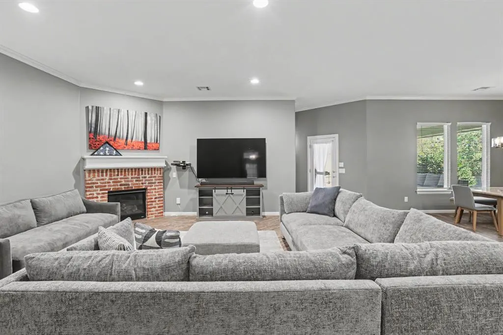 Photo 10 — 6233 Beverly Hills Drive, Edmond, OK 73034