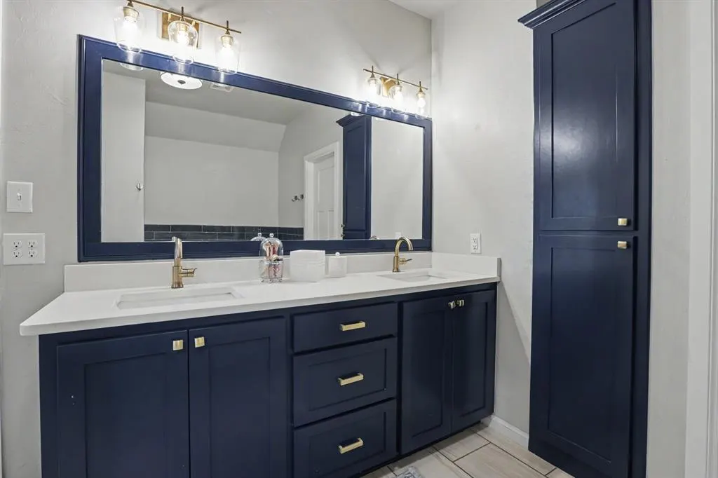 Photo 13 — 6233 Beverly Hills Drive, Edmond, OK 73034