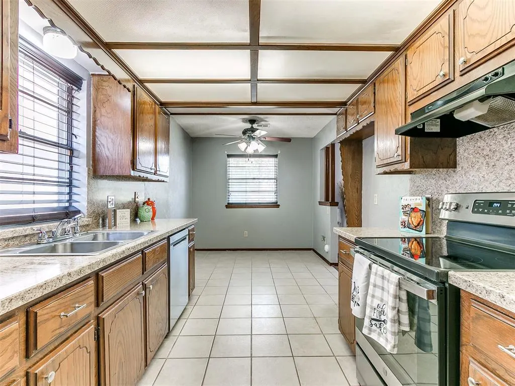 Photo 8 — 8304 Lance Drive, Oklahoma City, OK 73132