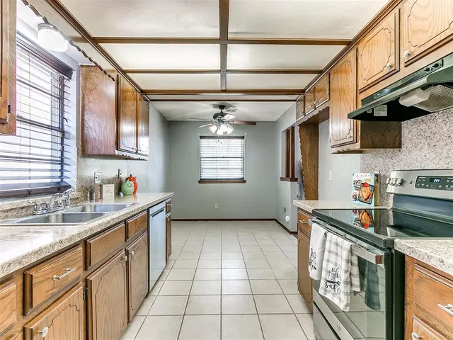Photo 8 — 8304 Lance Drive, Oklahoma City, OK 73132