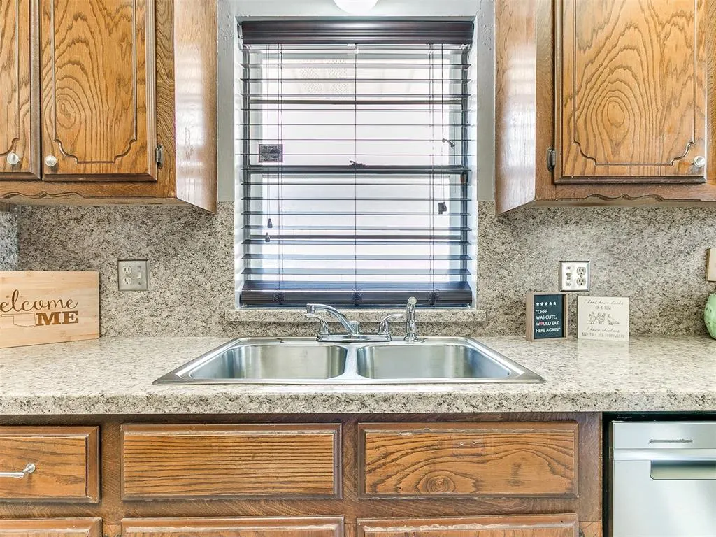 Photo 10 — 8304 Lance Drive, Oklahoma City, OK 73132