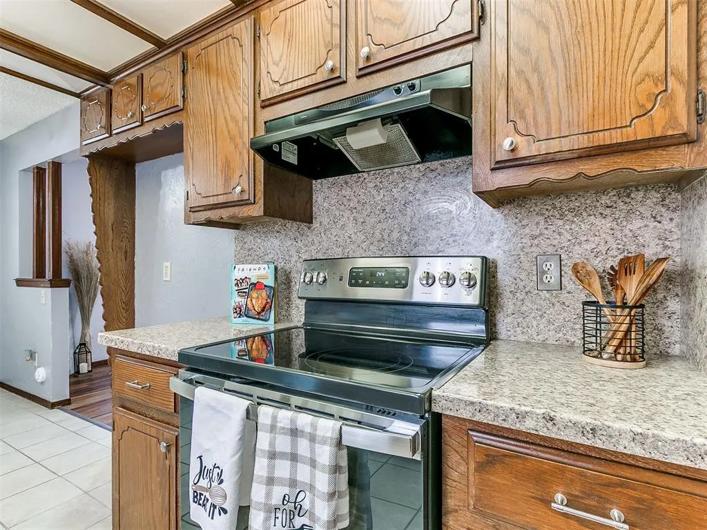 Photo 11 — 8304 Lance Drive, Oklahoma City, OK 73132