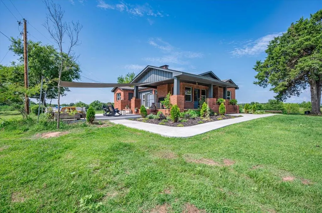 Photo 2 — 52364 W 271st Street, Stroud, OK 74079