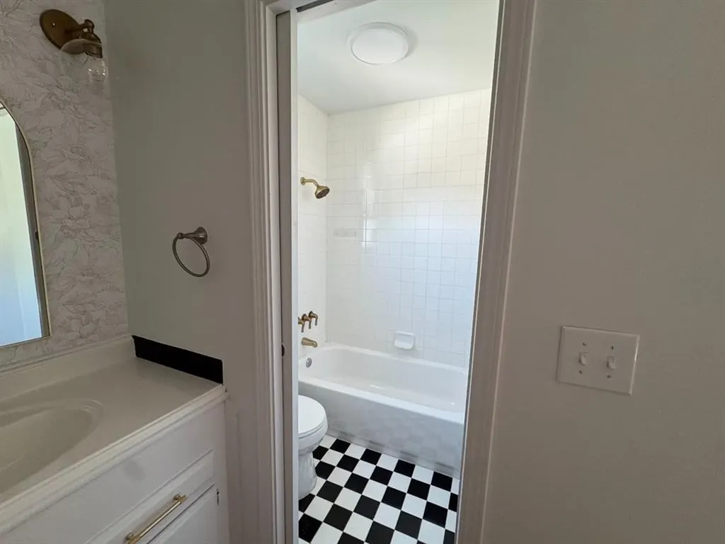 Photo 9 — 1119 W Eufaula Street, Norman, OK 73069