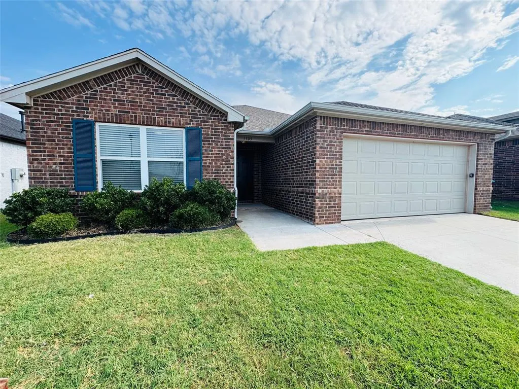 Front exterior — 5303 Nicole Drive, Tuttle, OK 73089