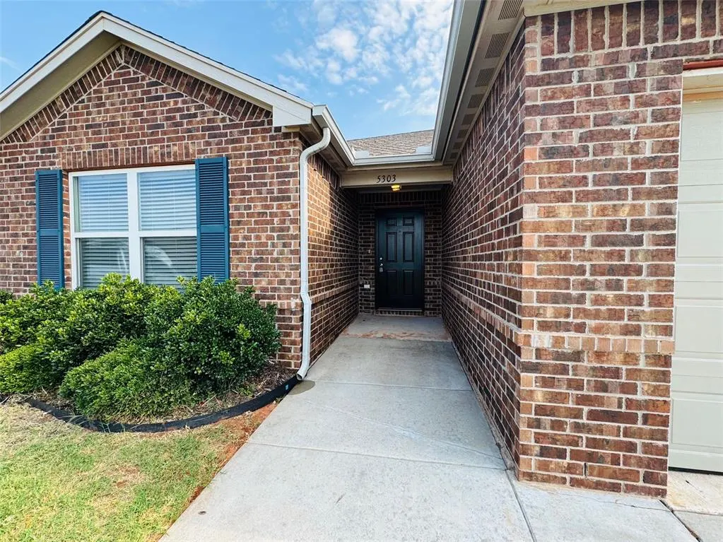 Photo 2 — 5303 Nicole Drive, Tuttle, OK 73089