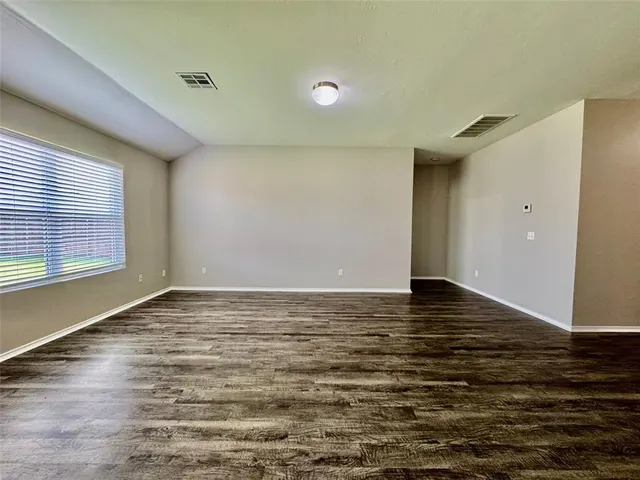 Photo 3 — 5303 Nicole Drive, Tuttle, OK 73089