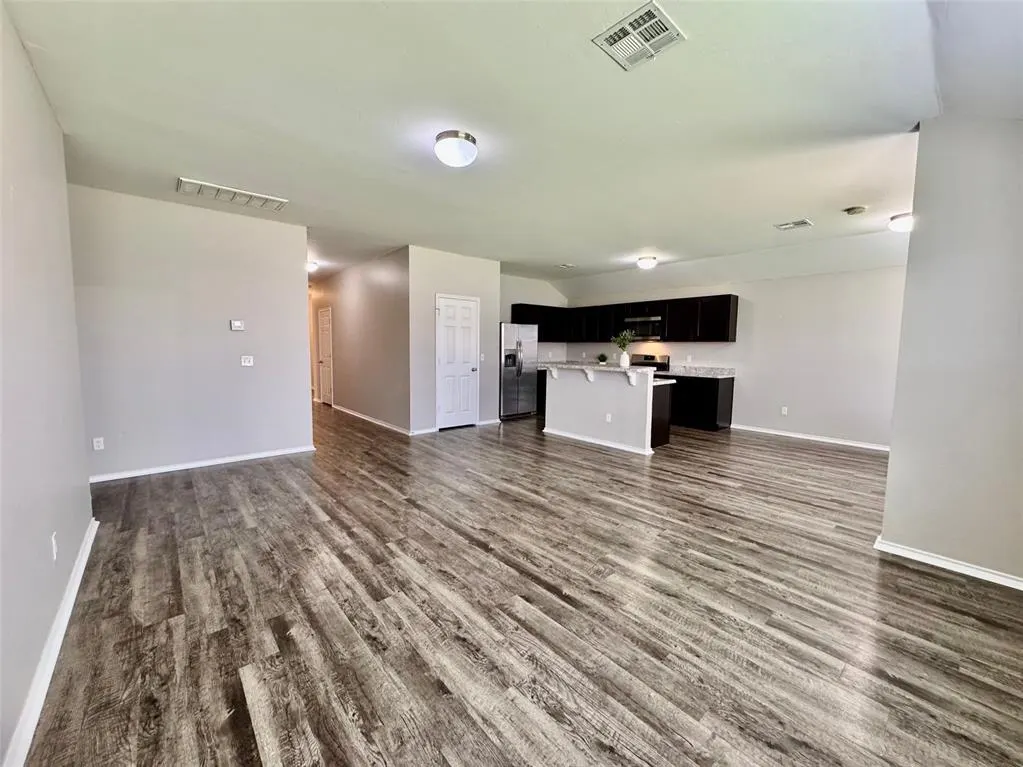 Photo 4 — 5303 Nicole Drive, Tuttle, OK 73089