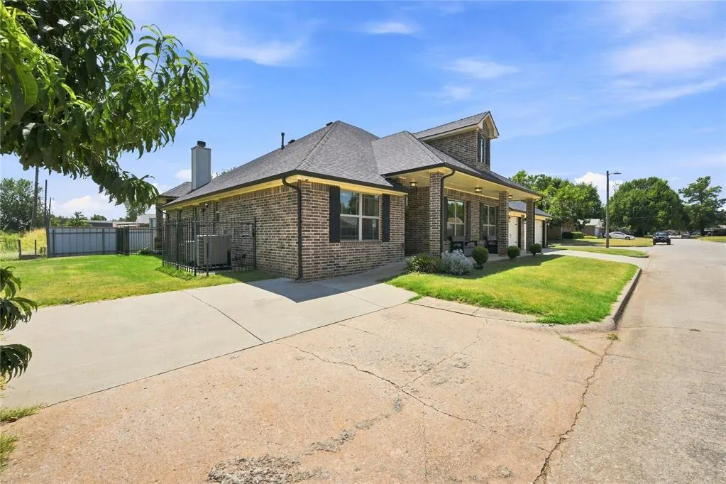 Photo 4 — 600 Del Haven Drive, Del City, OK 73115
