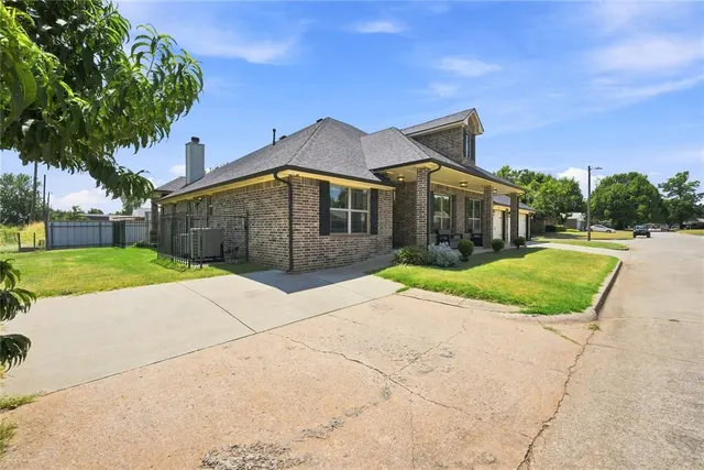Photo 4 — 600 Del Haven Drive, Del City, OK 73115