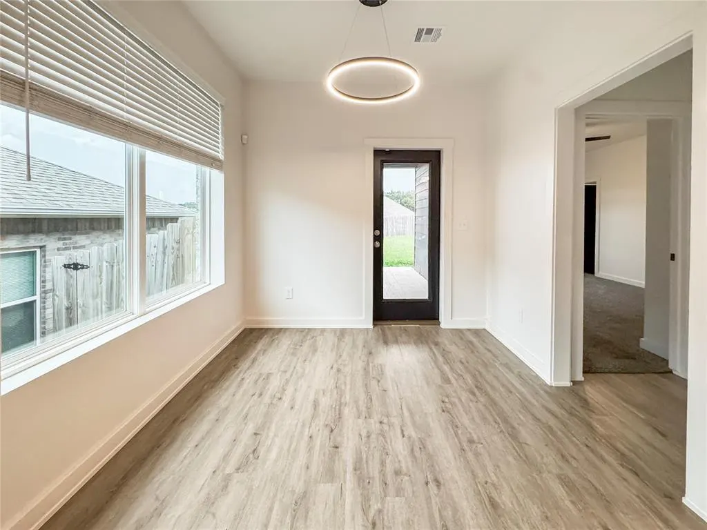 Photo 5 — 305 E 7th Street, Arcadia, OK 73007