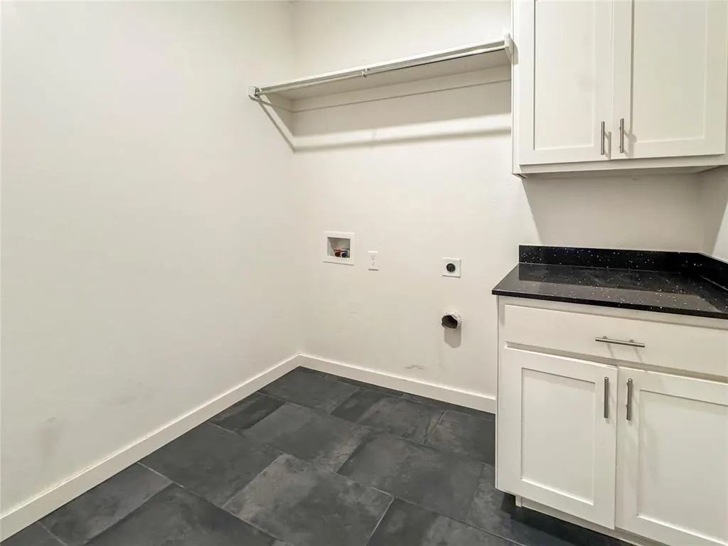 Photo 8 — 305 E 7th Street, Arcadia, OK 73007
