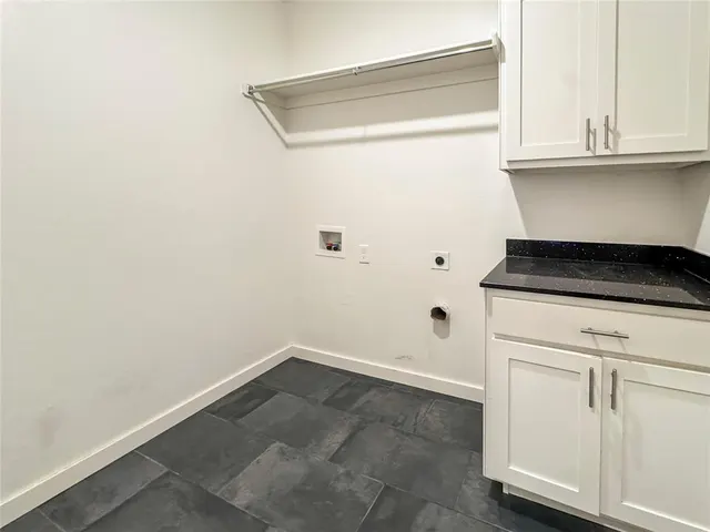 Photo 8 — 305 E 7th Street, Arcadia, OK 73007