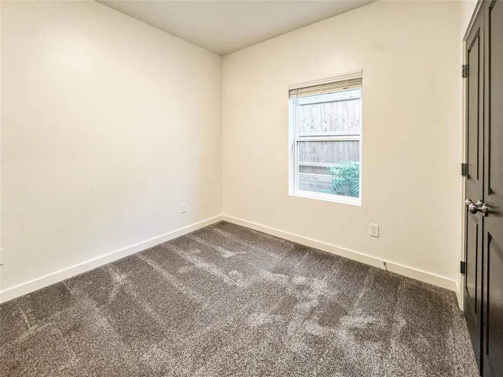 Photo 15 — 305 E 7th Street, Arcadia, OK 73007