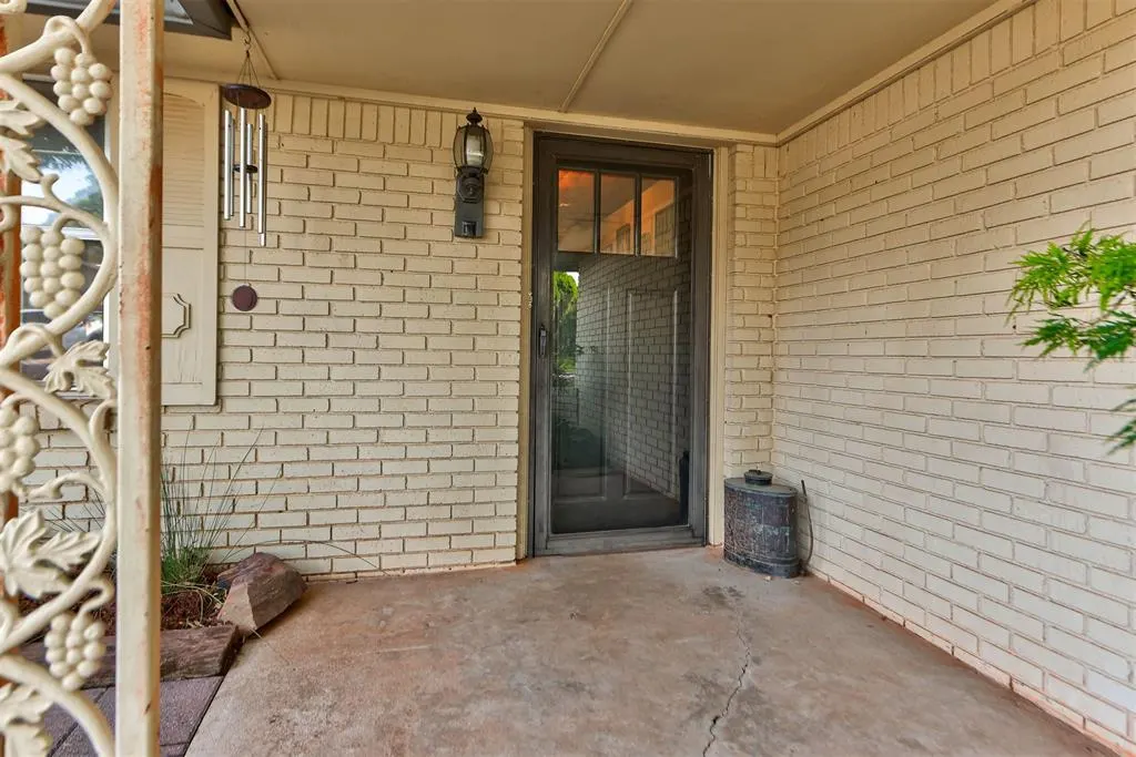 Photo 5 — 2321 Ashwood Lane, Norman, OK 73071
