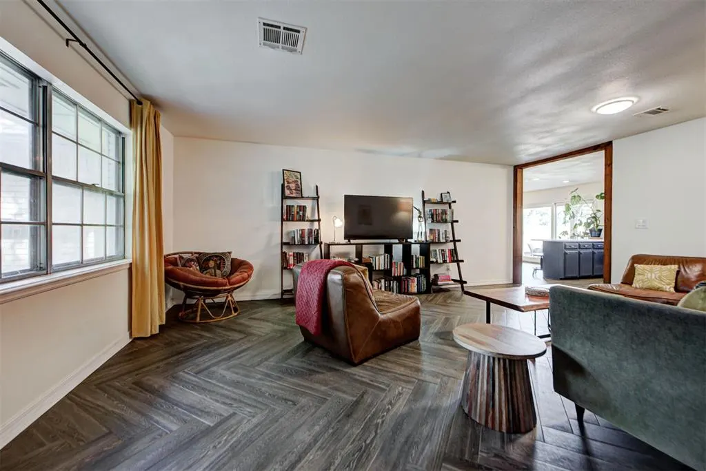 Photo 9 — 2321 Ashwood Lane, Norman, OK 73071