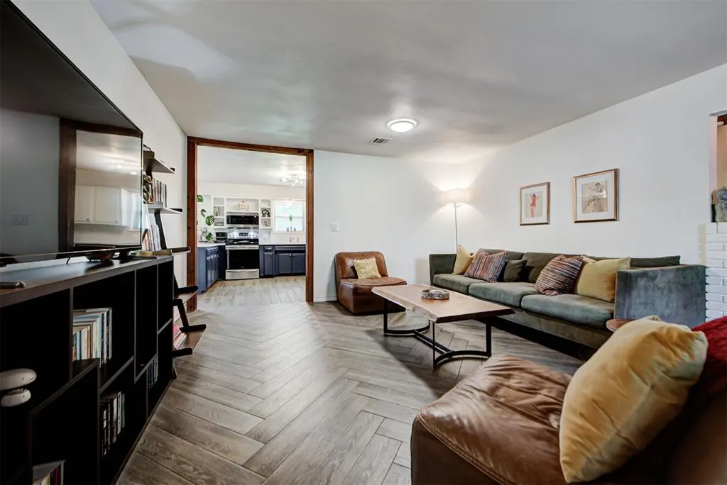 Photo 11 — 2321 Ashwood Lane, Norman, OK 73071