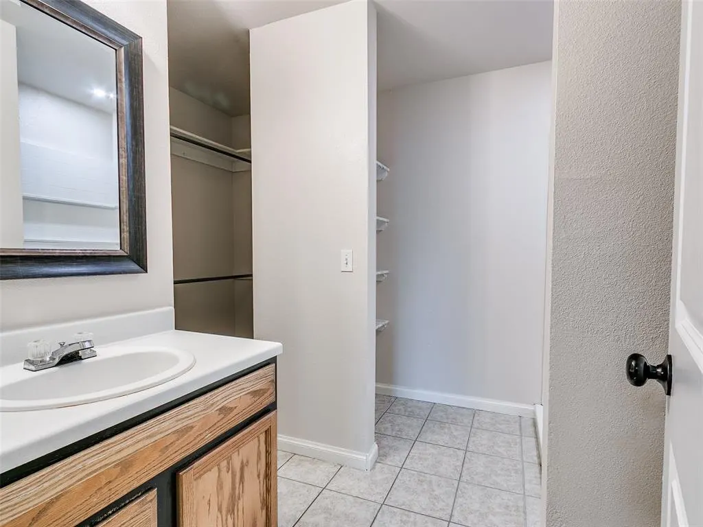 Photo 8 — 905 Boot Hill Lane, Noble, OK 73068