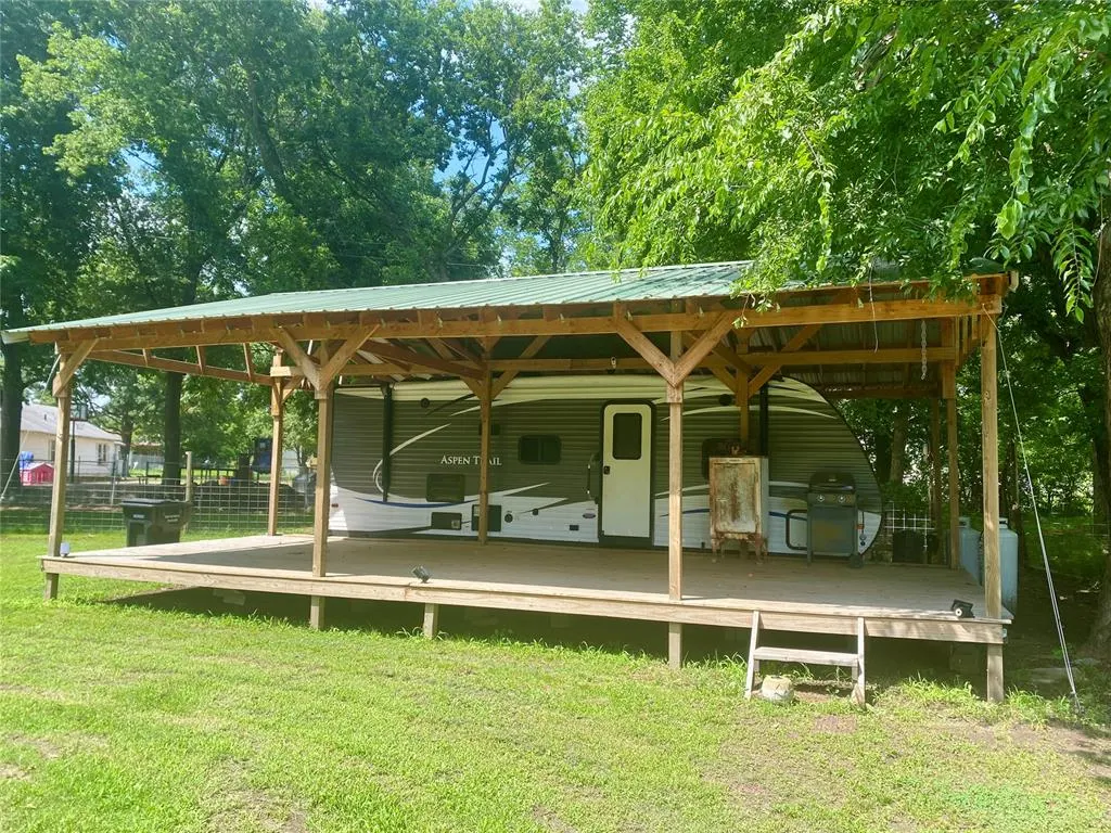 Front exterior — 311 E Saint Louis Street, Wetumka, OK 74883