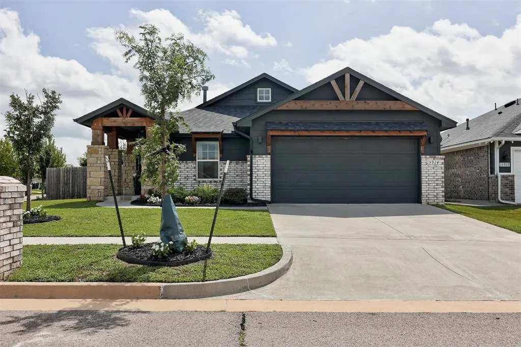 Photo 2 — 15924 Flat Hill Lane, Oklahoma City, OK 73170