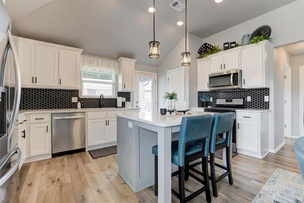 Photo 16 — 15924 Flat Hill Lane, Oklahoma City, OK 73170