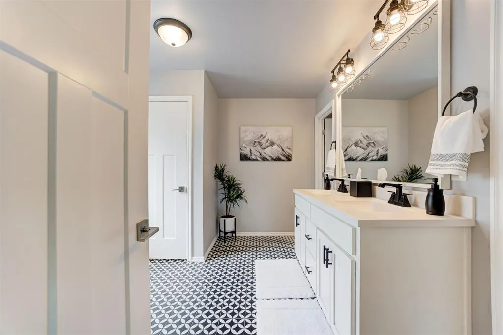 Photo 27 — 15924 Flat Hill Lane, Oklahoma City, OK 73170